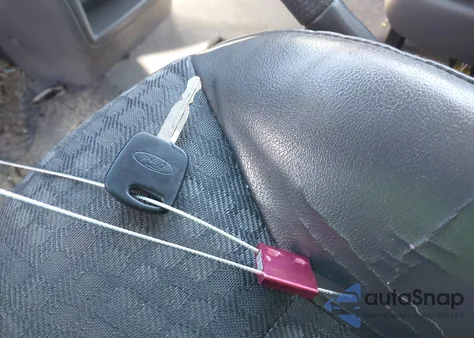 2002 Ford Escape Xls из США, поврежденный, VIN 1FMYU01122KD14038